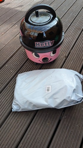 Henry hoover full - henry, working
